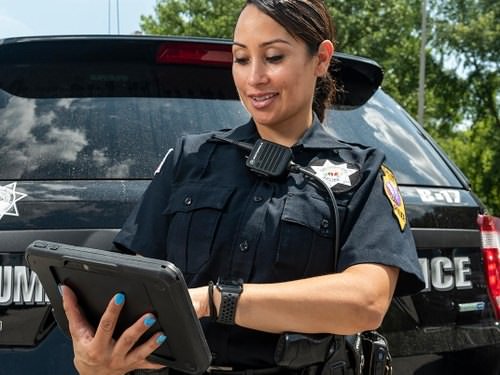 female-officer-1072x803-p-500